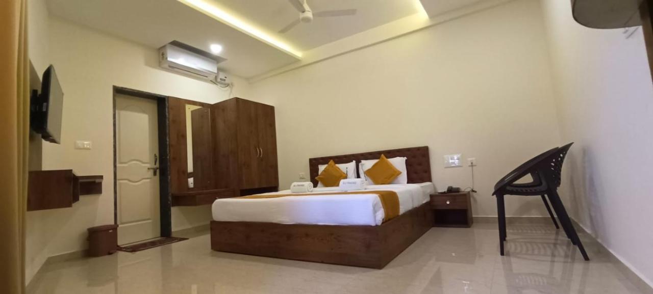 Hotel Rajdhani Μπανγκαλόρ Εξωτερικό φωτογραφία